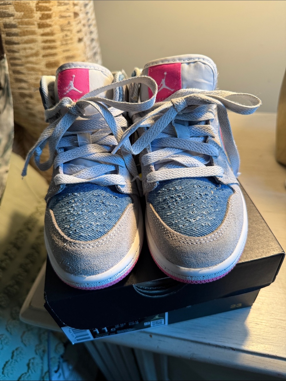 Jordan Kids Low-Top Sneakers in Gray, Blue and Pink